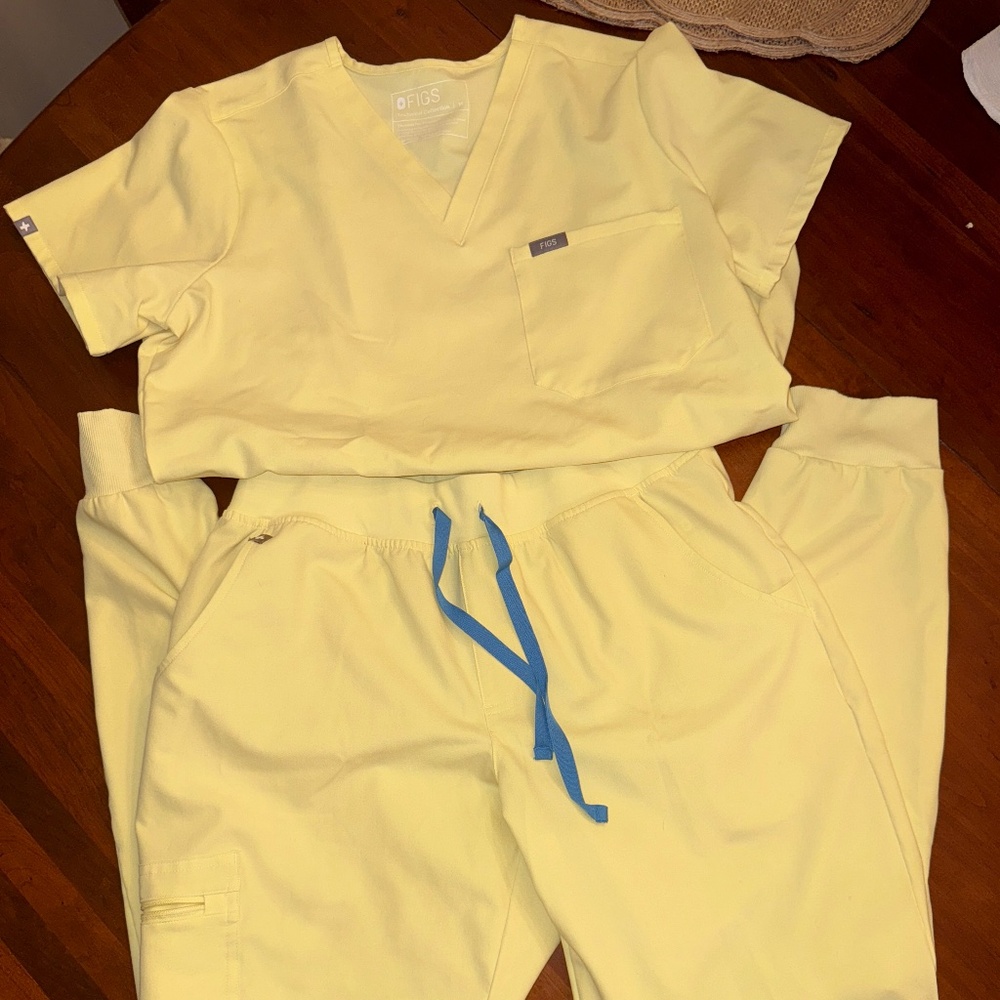 Figs Sunlight Scrub Set Medium